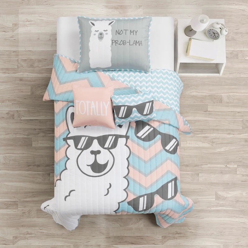 Cool As Llama Reversible Quilt 4Pc Set Gray/Pink 3 Cool As Llama Reversible Quilt 4Pc Set Gray/Pink - Image 3