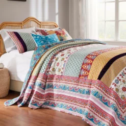 Greenland Home Fashions Thalia Cotton Boho-Style Bedspread Set - Jumbo Sized Reversible Quilt Set Multicolor