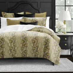 6ix Tailors Fine Linens Serpentine Gold Comforter Set Gold -Bed Linings Sales 2024 09d3941729d64e00bd640a795d5ea566