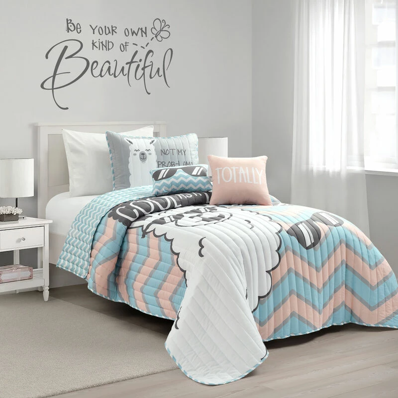 Cool As Llama Reversible Quilt 4Pc Set Gray/Pink 2 Cool As Llama Reversible Quilt 4Pc Set Gray/Pink - Image 2