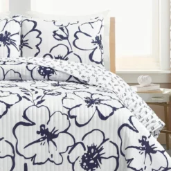 Scandinavian Floral Quilt Navy/White 3Pc Set King Navy/White -Bed Linings Sales 2024 bb9a2d9b5c4e4db9a61a8907578db1a0