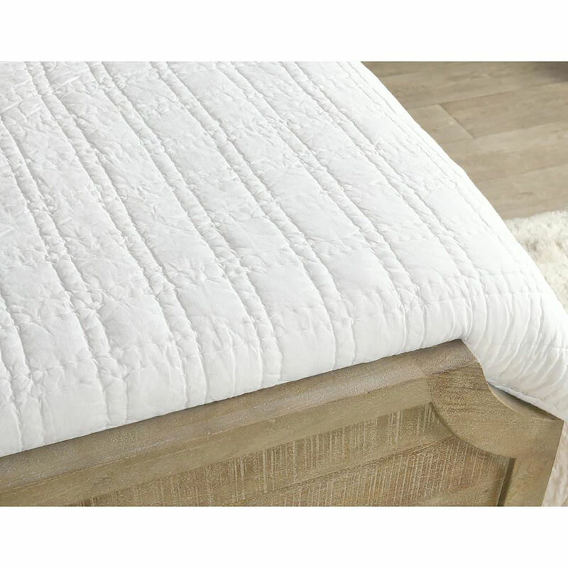 Kosas Home Hailee 100% Cotton White King Quilt With Silvadur Tech By Kosas Home 4 Kosas Home Hailee 100% Cotton White King Quilt With Silvadur Tech By Kosas Home - Image 4